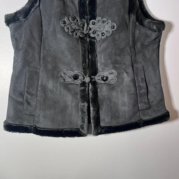 Coldwater Creek Faux Suede Faux Fur Vest L Gray Toggle Closure Winter Boho - Picture 9 of 12